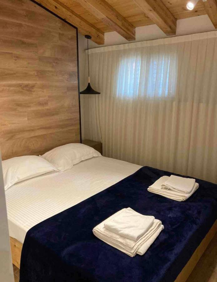 Lovely Loft 1-Bedroom In The Heart Of Тирана Екстериор снимка